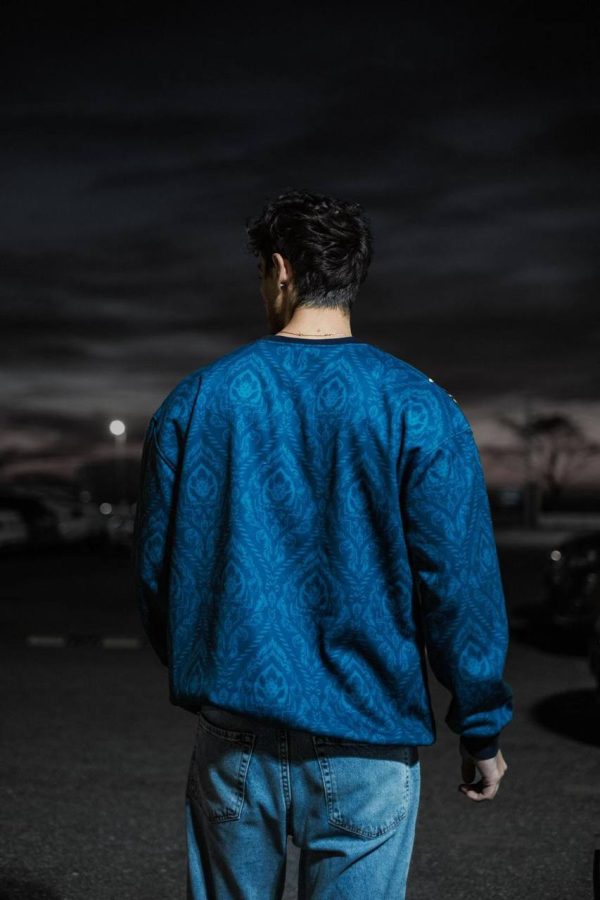 Sweatshirt